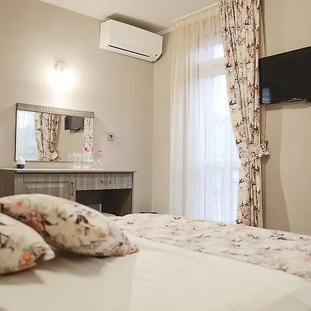 Hotel London *