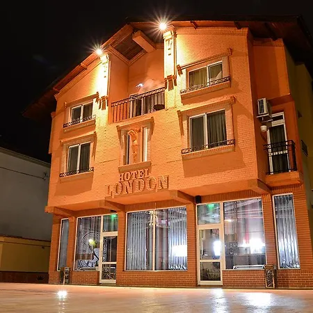 Hotel London *
